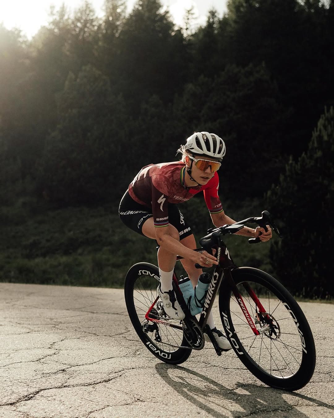 Cassandre Beaugrand on a Specialized bike in race kit.